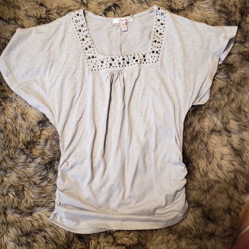 Gray shirt